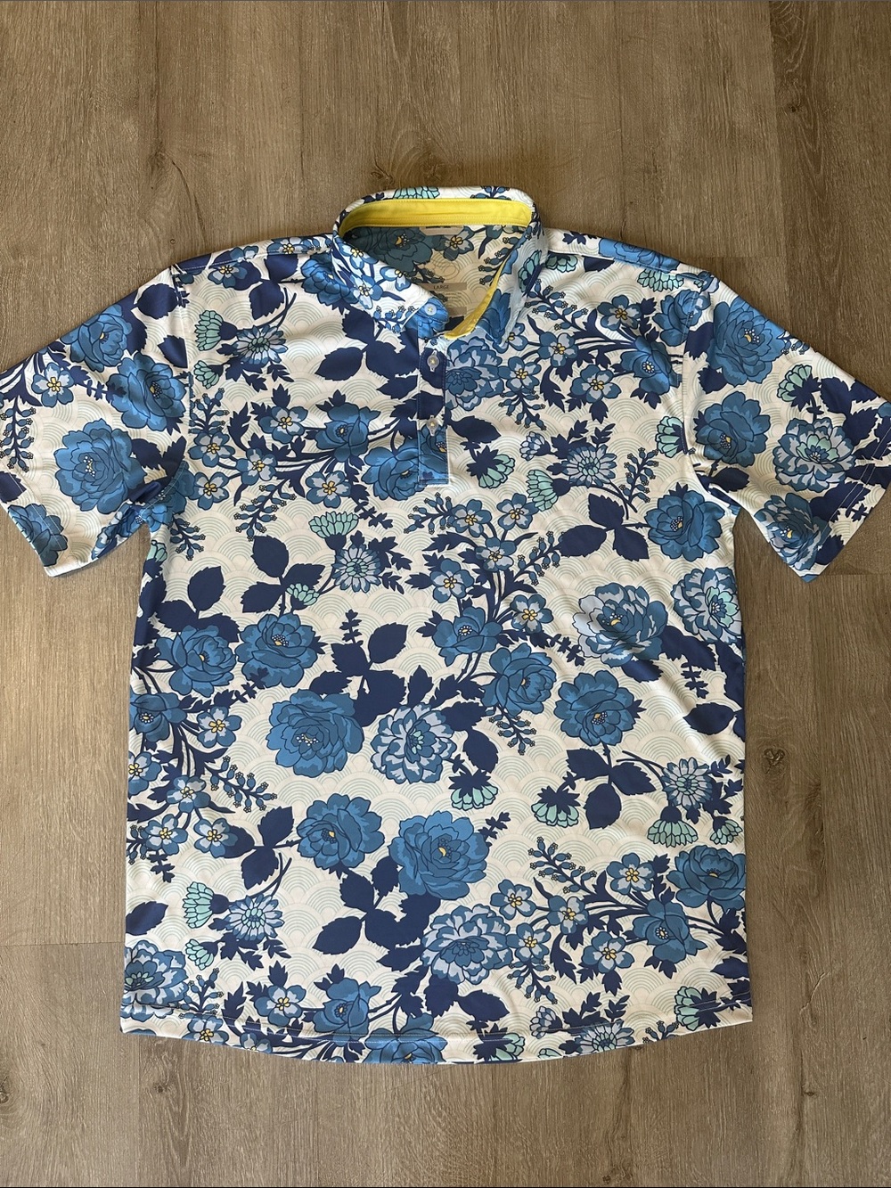 Swannies Bailey Men’s Golf Polo Short Sleeve Shirt Size Large Blue Floral Print